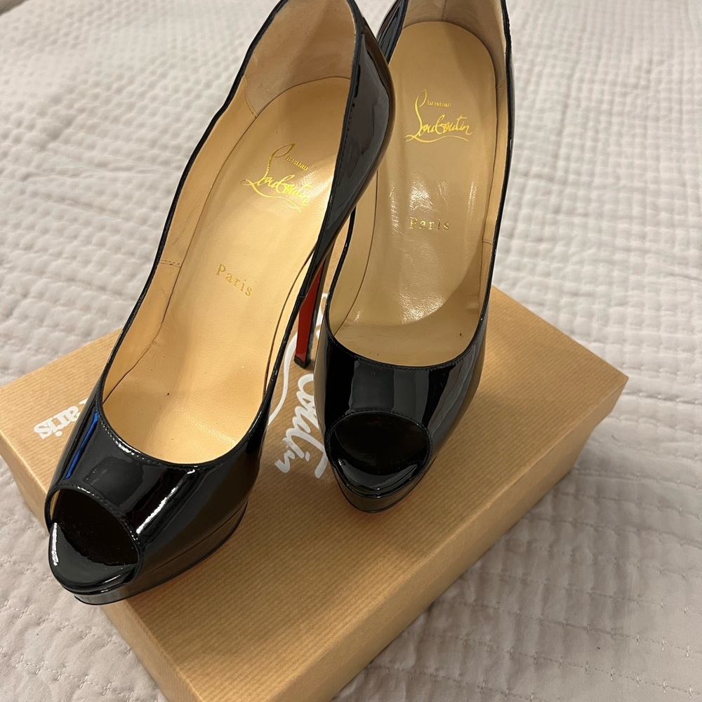 Christian Louboutin shoes - Picture 2 of 5